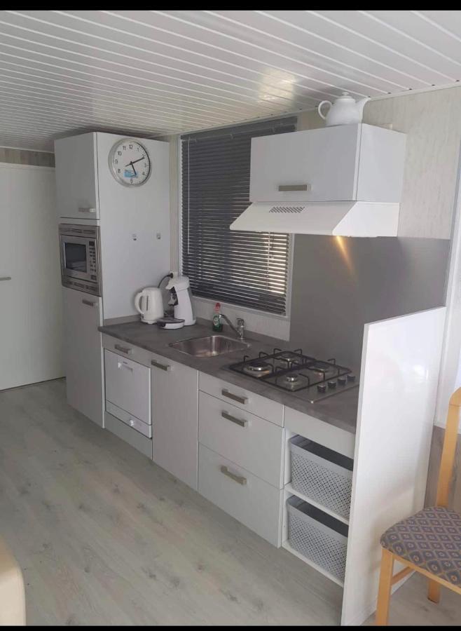 Cozy Chalet In Opmeer Near Amsterdam And Beach Extérieur photo